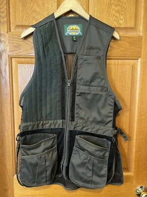BZ41 Cabelas Olive Green Fishing Hunting Lightweight Vest Mesh Pockets Medium - Image 1 of 3