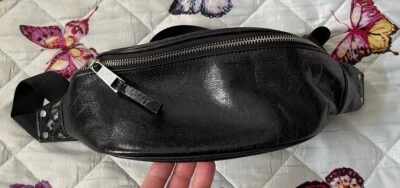 Riñonera TREASURE BOND Cuero Esmaltado Negro CINTURA-NUEVA sin etiqueta Foto 1 de 4