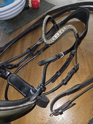 Brida snaffle Equine Solo con cinta para cejas Bling, riendas Passier Web. Wow!  Foto 1 de 4