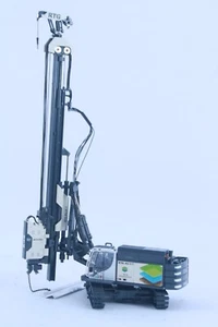 Controlador de pila RTG21T con vibrador hidráulico Terra Bymo escala 1:50 #25028/5 nuevo - Imagen 1 de 5