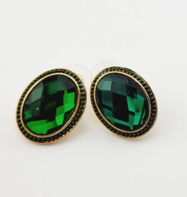 Pendientes perforados KIRKS FOLLY VERDE ovalados tono dorado 1 en 58 Foto 1 de 4