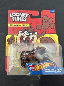 Hot Wheels Looney Tunes Character Car Wile E Coyote 1:64 Die Cast 5/6 Design NEW - Picture 1 of 2