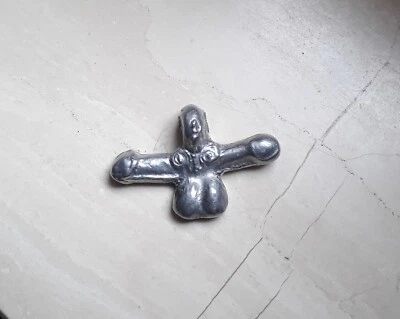 Ciondolo fallico in peltro - Immagine 1 di 2