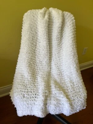 Manta tejida a mano súper suave para bebé recién nacido 24" x 24" blanca Foto 1 de 2