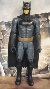 DC Justice League Batman 12 Zoll Actionfigur ~ Steppenwolf vs. Batman       - Bild 1 von 3