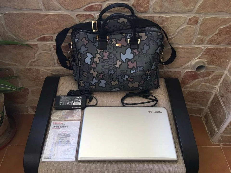 PC PORTATIL TOSHIBA SATELLITE P50T-B-118 - Imagen 1 de 4