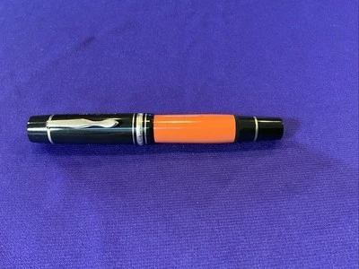 MONTBLANC OBRA MAESTRA HEMINGWAY EDICIÓN ESCRITORES 1992. 18K Nuevo en caja. ROJO CORAL/BRN(s) Foto 1 de 4