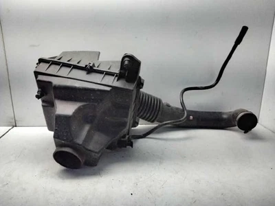 SOPORTE FILTRO AIRE 4M519A673BB / 2563391 PARA FORD FOCUS BERLINA TAPA AMBIENTE Foto 1 de 4