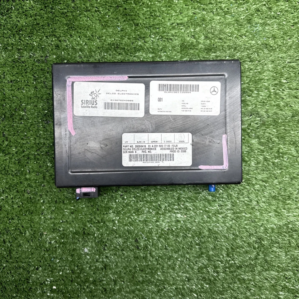 2007 08 MERCEDES-BENZ S600 S550 Radio Receiver Control 28050419 Module - Image 1 of 4