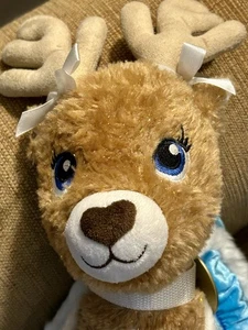 Build A Bear Merry Mission Mädchen Tänzerin Haarschleifen Medaillon blau weiß Kleid - Bild 1 von 11