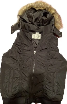 Nueva Chaqueta American Rag Chaleco Capucha Mediana Clásica Negra Bolsillos Forro Acolchado Foto 1 de 4