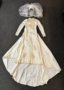 Vintage 1940’s Priscilla of Boston Beaded Wedding Gown w/Train & Veil - Picture 1 of 16