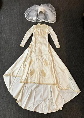 VTG 1940s Priscilla of Boston Beaded Wedding Dress w/ Train & Veil  - Image 1 of 4