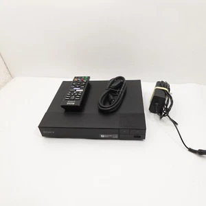 Reproductor de DVD Blu-ray Sony BDP-S3700 Full HD 1080p Wi-Fi con control remoto, fuente de alimentación - Imagen 1 de 7
