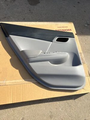 正品本田 83750-TR3-A21ZC Lining Assy.,L. RR. 门(类型)开口盒 — 第 1/4 张图片