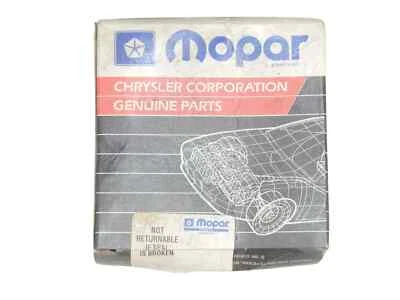 Jeep Cherokee XJ 91-96 OEM Mopar NOS puerta levadiza trasera calcomanía dorada 5BM28KJ4 ENVÍO GRATUITO Foto 1 de 4