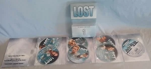 Lost: The Complete First Season (DVD, 2005, 7-Disc-Set) - Bild 1 von 4