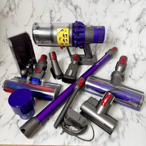 Dyson V10 Cordless Handheld Vacuum Cleaner Professional Deep Cleaned SV12 - Picture 1 of 22