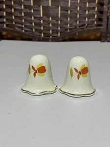 Vintage Hall China Juwel Tee Herbstblatt gekräuselt "D" Salz & Pfefferstreuer - Bild 1 von 9