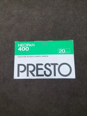 Caja de 20 rollos a granel Fuji Neopan 400 Presto 36 caducada junio 1998 almacenada en frío Foto 1 de 4