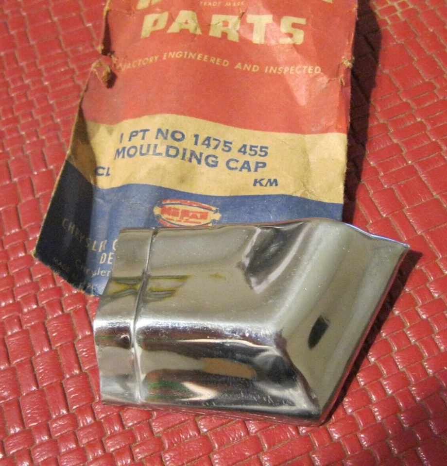 Nuevo de Lote Antiguo Mopar 1954 Dodge 2 puertas sedán cuarto panel moldeado Foto 1 de 1