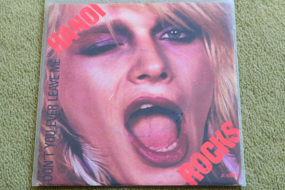 HANOI ROCKS – DON’T YOU EVER LEAVE ME 7″ – Nr MINT UK 1984 GLAM ROCK - Image 1 of 1
