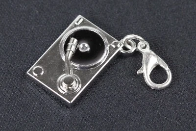 Plattenspieler Schallplatte Turntables DJ Charm Disko Musik Anhänger Miniblings - Bild 1 von 4