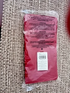 Set of 2 Pampered Chef Cranberry Glitter Napkins NIP #2182 - Picture 1 of 4