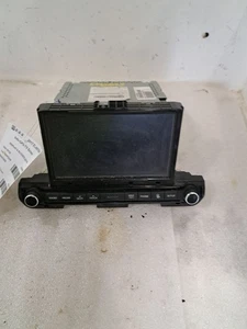 Pantalla y receptor 2017 Elantra Sku#4253828 - Imagen 1 de 8