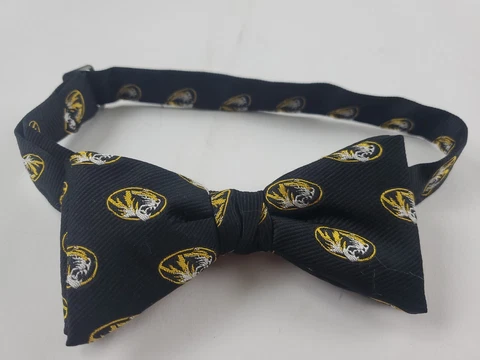 Missouri Tigers Mizzou Bowtie Pre Tied Bowtie Cover