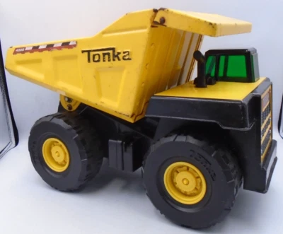Tonka 4000 Metal Toy Dump Truck Dumper Tipper Hasbro 2009 Yellow Large - Imagem 1 de 4
