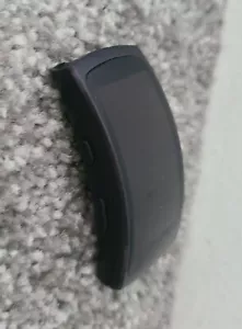 Samsung Gear Fit 2 Black SM-R360 *faulty Not Charging, watch Only As Pictured*18 - Picture 1 of 5