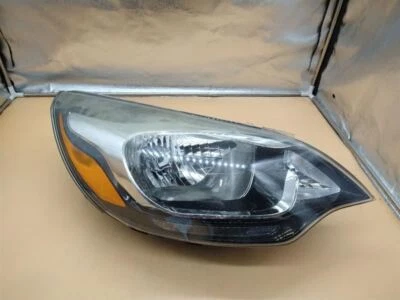 FARO DELANTERO DERECHO 12 13 14 15 16 17 KIA RIO OEM 921021W100 Foto 1 de 4
