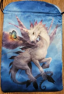 NUOVO DI ZECCA! CARTA UNICORNO TAROCCHI SATINATO BARBIERI E BORSA RICORDI RUNE 6""X9" - Foto 1 di 3