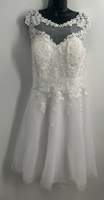 JJ's House White A-line Asymmetrical Tulle Lace Wedding Ruffle Dress Size 20W - Image 1 of 4