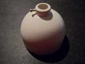 alter Baldachin aus Bakelit weiß unbenutzt Lampe Deckenlampe antik - Bild 1 von 4