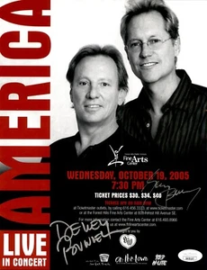 Póster de concierto firmado por Dewey Bunnell y Gerry Beckley en Estados Unidos 8,5x11 #2 certificado de autenticidad JSA - Imagen 1 de 1