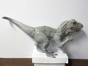 Figura de 20 pulgadas Hasbro Jurassic World ""Chomping Indominus"" C1208 (Sin probar) - Imagen 1 de 6