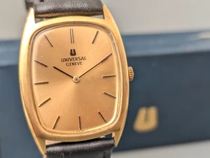 Orologio uomo Universal Geneve 542137 quadrante oro carica manuale vintage con scatola - Foto 1 di 17