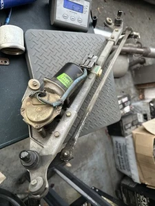 Used wiper motor transmission linkage 92-95 Honda Civic 94-01 Acura Integra - Picture 1 of 3