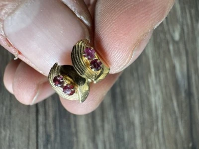 Brincos de ouro amarelo 14K com rodolita - Imagem 1 de 4