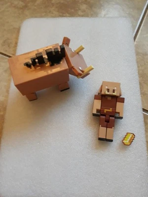 Figuras de Minecraft 2020 Piglin vs. Hoglin Mattel  Foto 1 de 4
