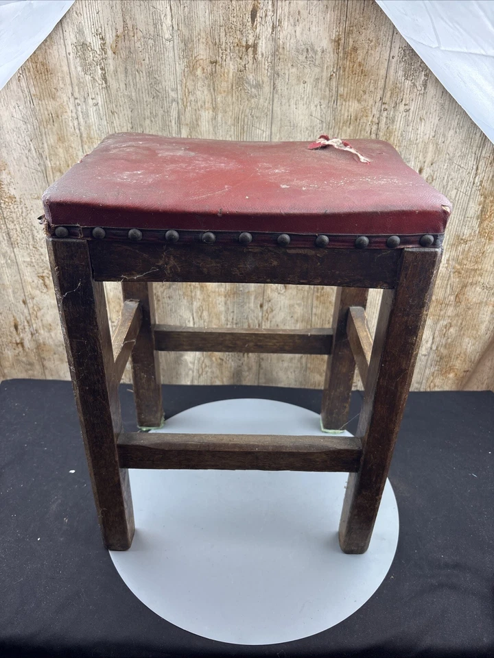 EARLY 20th CENTURY 45cm HIGH HEAVY SOLID OAK STOOL 34x26cm Top - Image 1 of 4