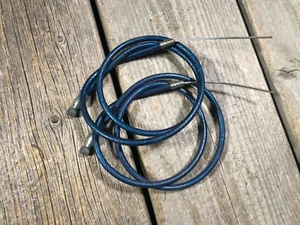 X2 CAVO FRENO VINTAGE MUSCLE BIKE BLU METALLO FIOCCO CAVO FRENO E ALLOGGIAMENTO NOS  - Foto 1 di 1