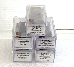 Atlas N-Scale Lot of 5 Sante Fe  Rolling Stock Box Cars and Caboose LN/Box - Picture 1 of 14