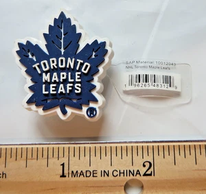 Toronto Maple Leafs Hockey  vtg button pinback badge NHL - Picture 1 of 3
