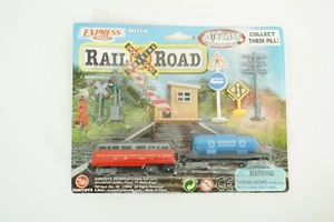 Juego de tren fundido a presión Suntoys International Express Wheels Railraod Crossing #2 B48 - Imagen 1 de 1