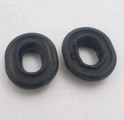 2 ferragens de arruela de parafuso guia de acabamento de ilhós de plástico 92 93 94 Geo Metro lanterna traseira - Imagem 1 de 3