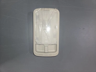 Conjunto de lámpara domo Nissan Sentra 2013-2019 OEM 26410-EL00A Foto 1 de 4