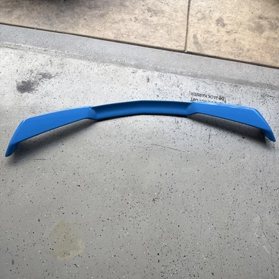 Alerón trasero azul rápido OEM Chevy Corvette C8 Z51 pieza #23342318 Foto 1 de 4